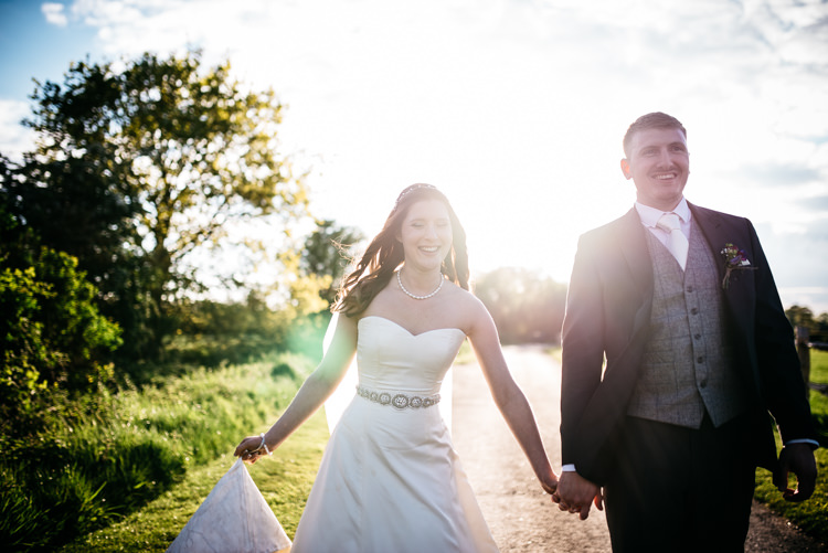 Red Rustic Spring Barn Wedding http://www.jennymacare.com/