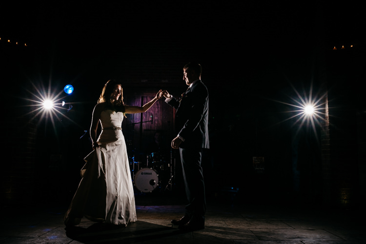 Red Rustic Spring Barn Wedding http://www.jennymacare.com/