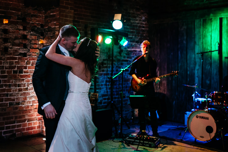 Red Rustic Spring Barn Wedding http://www.jennymacare.com/Red Rustic Spring Barn Wedding http://www.jennymacare.com/