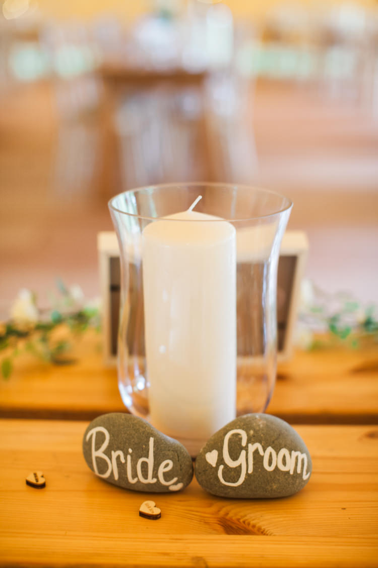 Bride Groom Pebble Place Names Candle Fresh Modern Countryside Outdoor Wedding https://www.nikkismoments.com/