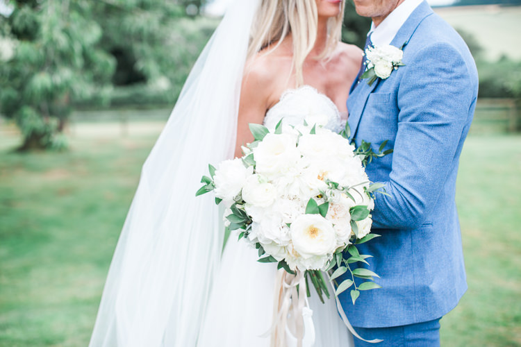 White Bouquet Flowers Rose Hydrangea Bride Bridal Ribbons Peonies Fresh Modern Countryside Outdoor Wedding https://www.nikkismoments.com/