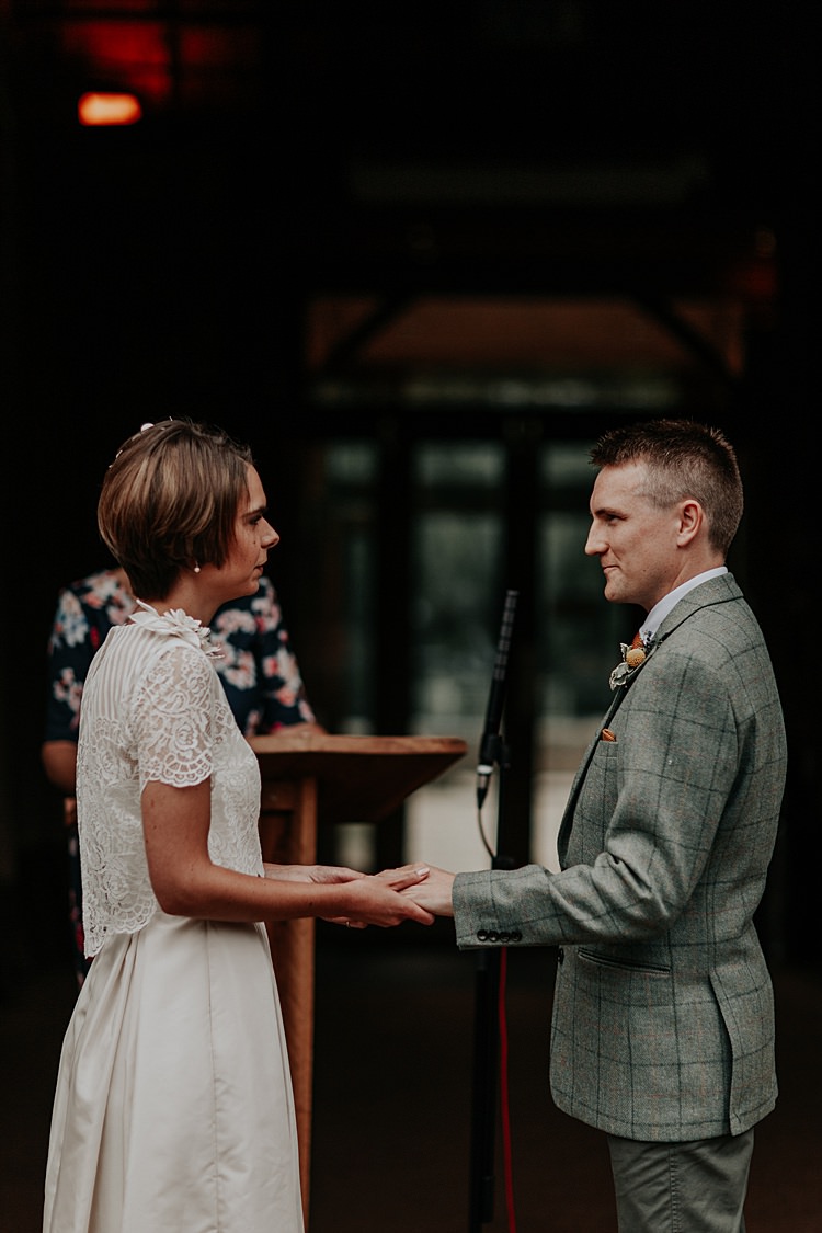 Beautiful Simple Relaxed Barn Wedding http://jenmarino.com/