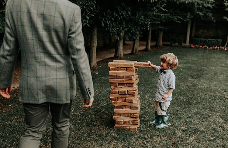 Beautiful Simple Relaxed Barn Wedding http://jenmarino.com/