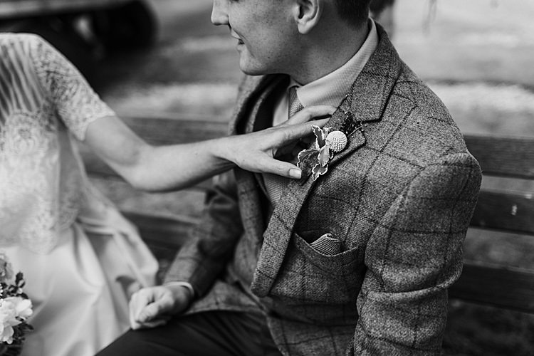 Beautiful Simple Relaxed Barn Wedding http://jenmarino.com/
