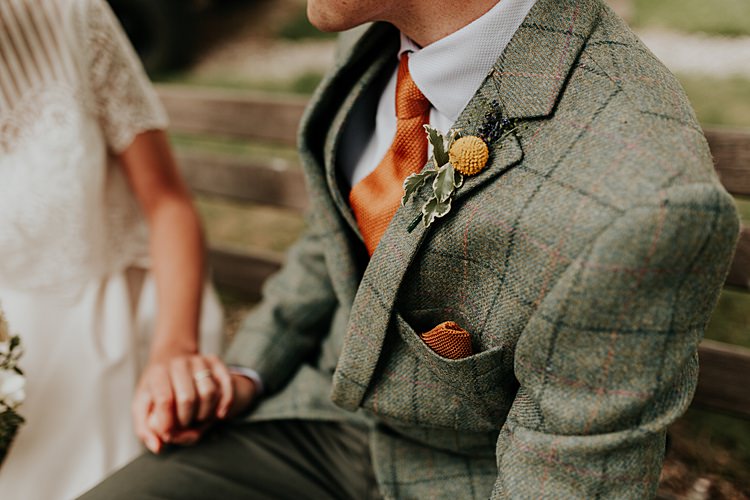 Billy Ball Buttonhole Groom Beautiful Simple Relaxed Barn Wedding http://jenmarino.com/