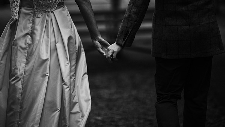 Beautiful Simple Relaxed Barn Wedding http://jenmarino.com/