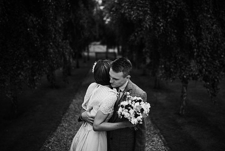 Beautiful Simple Relaxed Barn Wedding http://jenmarino.com/