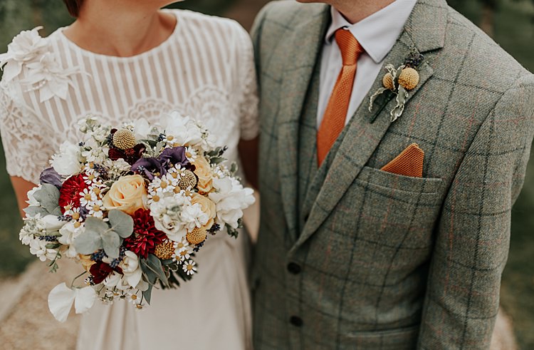 Beautiful Simple Relaxed Barn Wedding http://jenmarino.com/