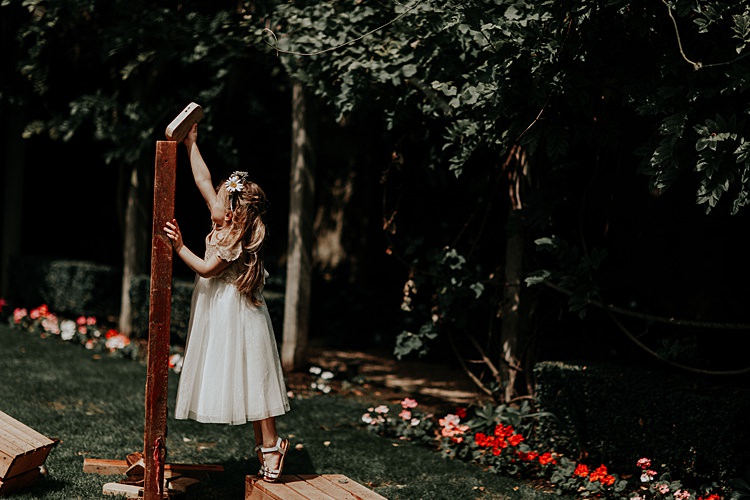 Beautiful Simple Relaxed Barn Wedding http://jenmarino.com/
