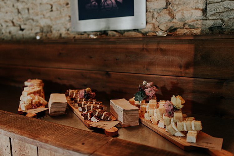 Beautiful Simple Relaxed Barn Wedding http://jenmarino.com/