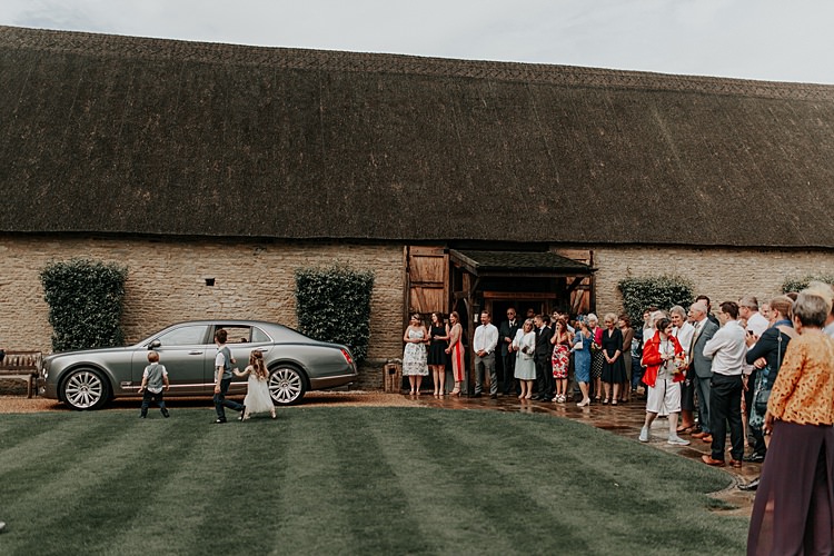 Beautiful Simple Relaxed Barn Wedding http://jenmarino.com/