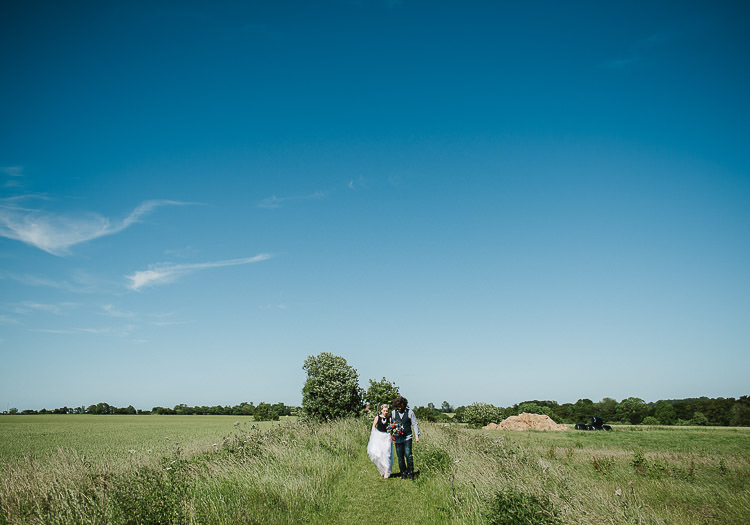 Super Cool Informal Party Wedding http://www.luisholden.com/