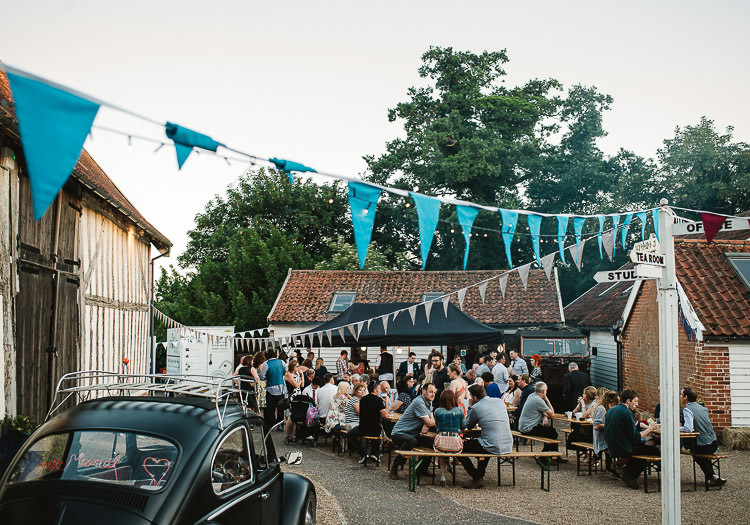Super Cool Informal Party Wedding http://www.luisholden.com/