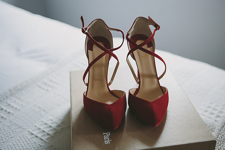 Pretty Country Gin Wedding http://www.victoriasomersethowphotography.co.uk/