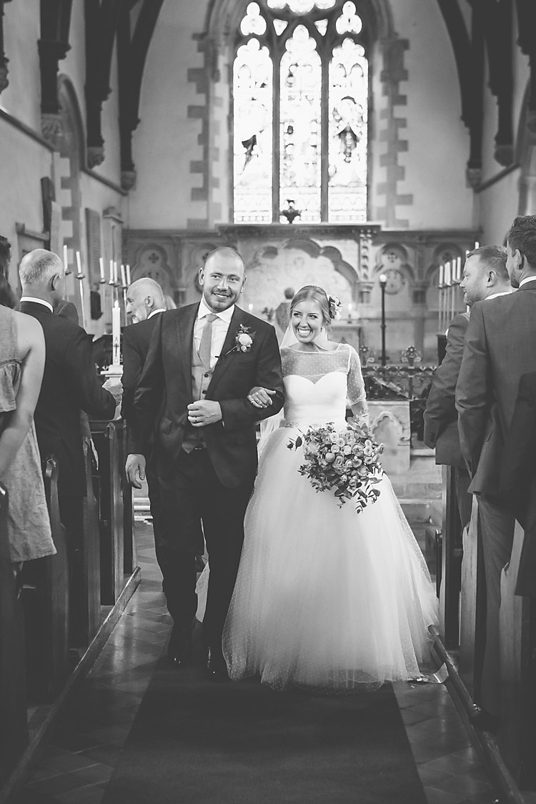 Pretty Country Gin Wedding http://www.victoriasomersethowphotography.co.uk/