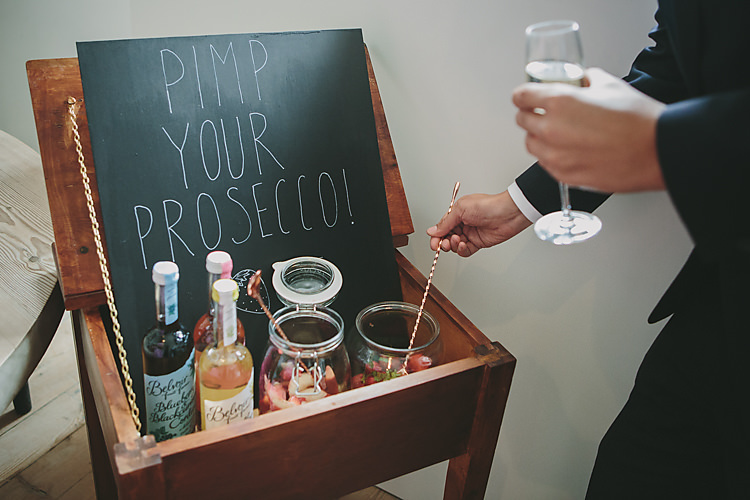 Pimp Your Prosecco School Desk Vintage Cordials Fruit Pretty Country Gin Wedding http://www.victoriasomersethowphotography.co.uk/
