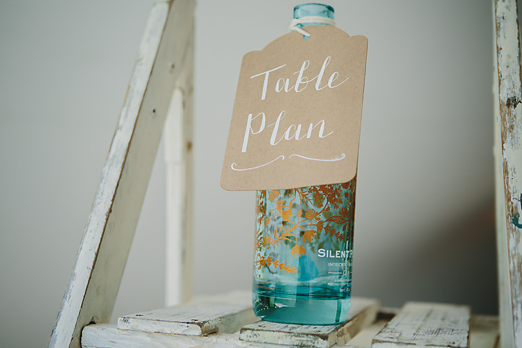 Pretty Country Gin Wedding http://www.victoriasomersethowphotography.co.uk/