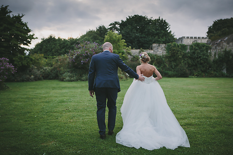 Pretty Country Gin Wedding http://www.victoriasomersethowphotography.co.uk/