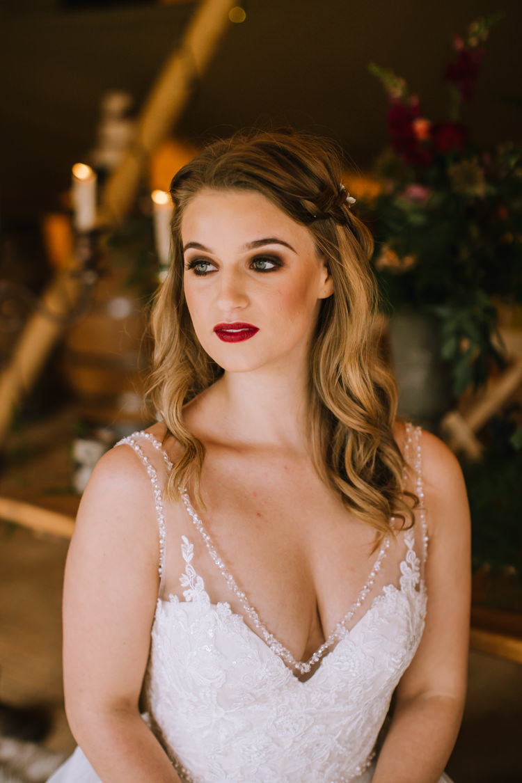 Make Up Bride Bridal Beauty Eyes Lips Edgy Seasonal Autumnal Tipi Wedding Ideas http://www.sambennettphotography.co.uk/