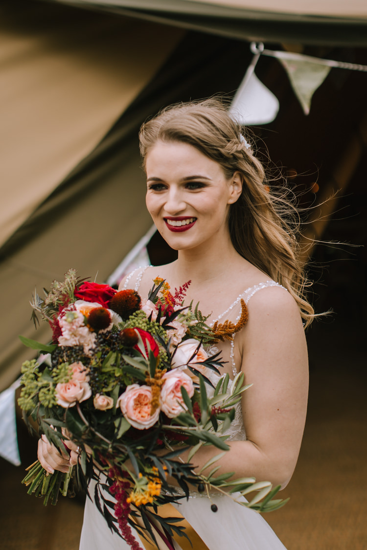 Bouquet Flowers Bride Bridal Red Rose Astilbe Greenery Foliage Edgy Seasonal Autumnal Tipi Wedding Ideas http://www.sambennettphotography.co.uk/