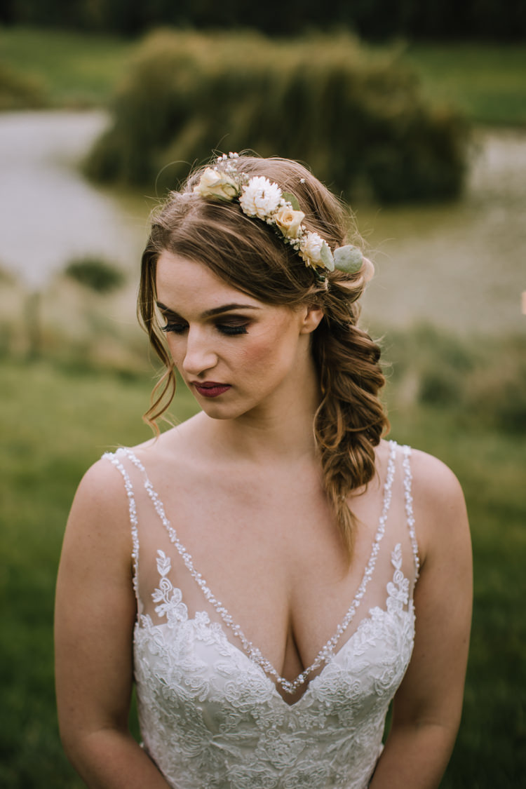 Make Up Bride Bridal Beauty Eyes Lips Edgy Seasonal Autumnal Tipi Wedding Ideas http://www.sambennettphotography.co.uk/