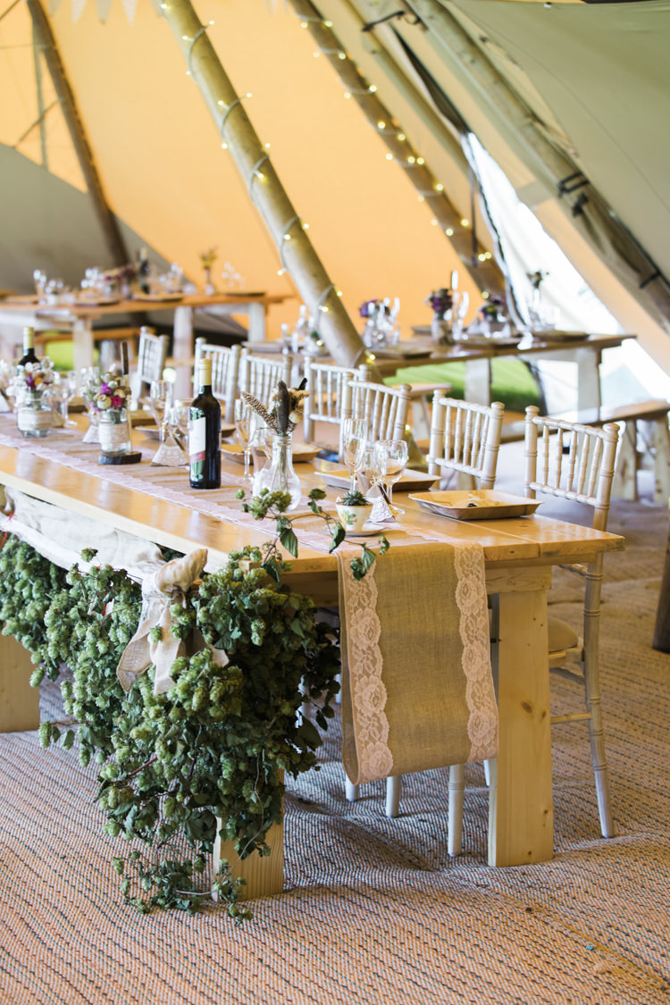 Greenery Hops Table Hessian Lace Deor Unique Country Farm Tipi Wedding http://www.nataliedphotography.com/