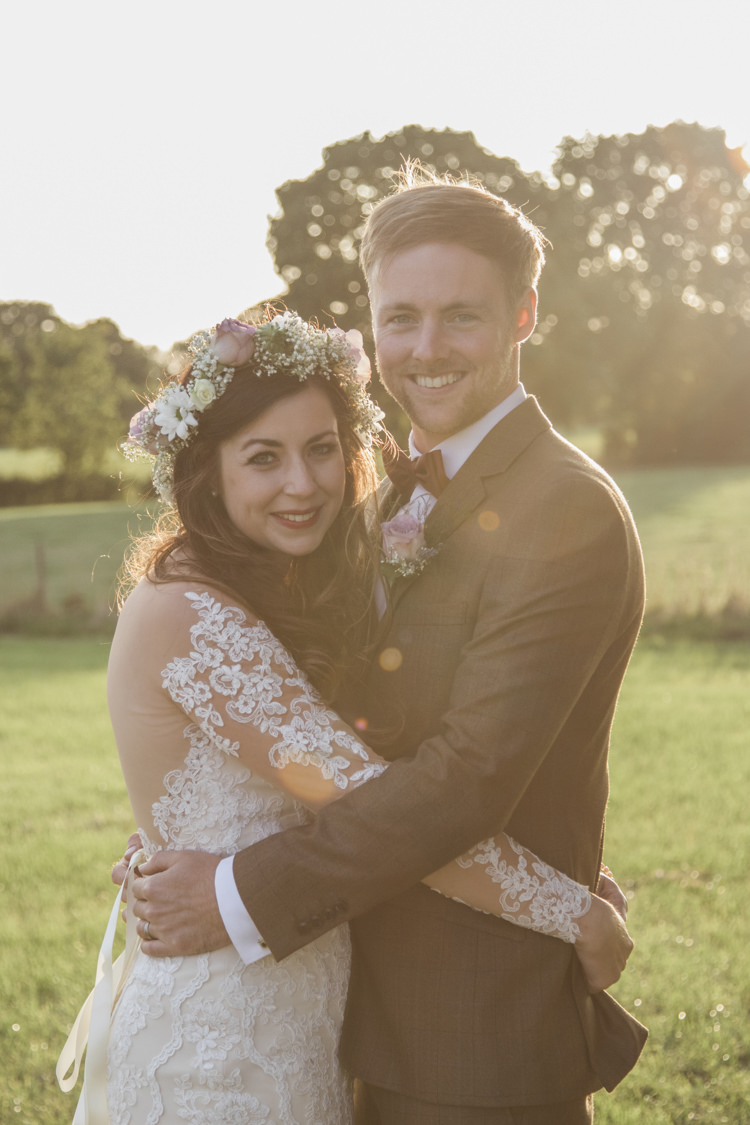 Unique Country Farm Tipi Wedding, image size:750x1125