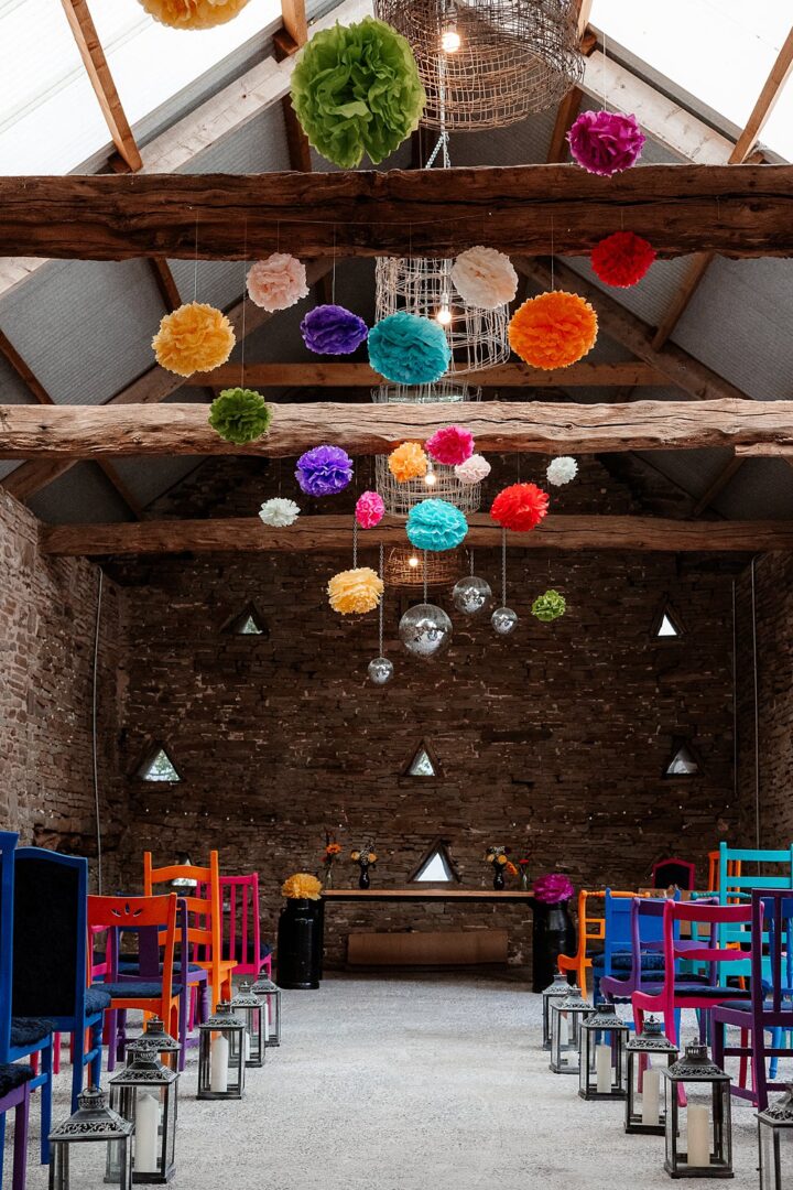 Pom Pom Barn Wedding Ceremony Decor Katherine And Her Camera