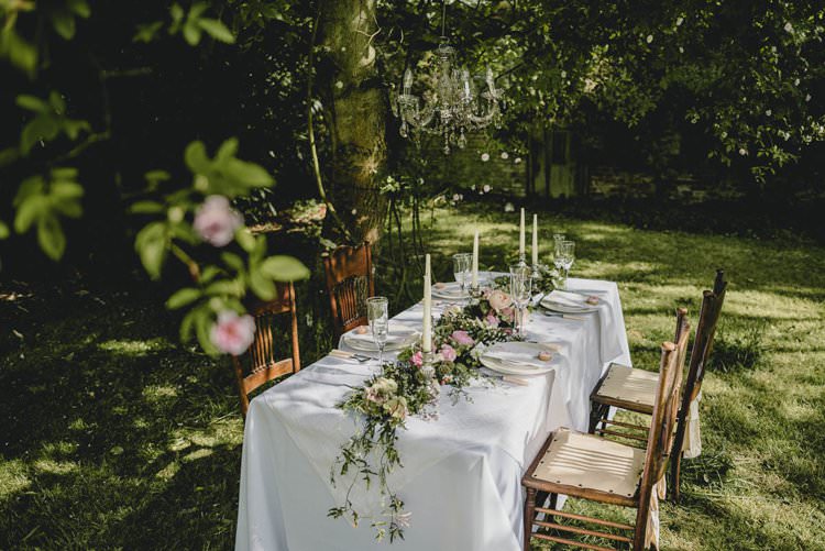 Outdoor Tablescape Table Decor Romantic Luxe Wedding Ideas in the Country http://benjaminmathers.co.uk/