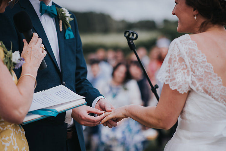 Happy Crafty Summer Farm Wedding http://twigandvine.photography/