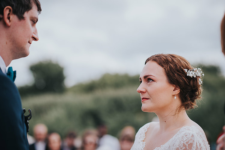Happy Crafty Summer Farm Wedding http://twigandvine.photography/