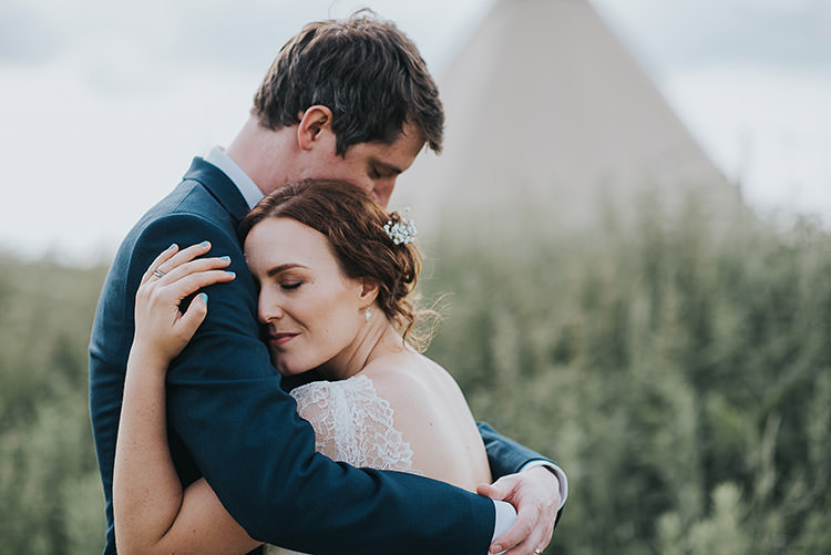 Happy Crafty Summer Farm Wedding http://twigandvine.photography/