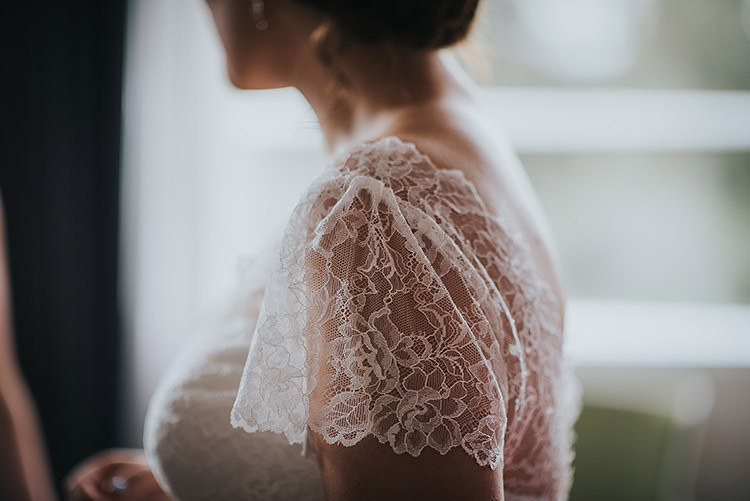 Happy Crafty Summer Farm Wedding http://twigandvine.photography/