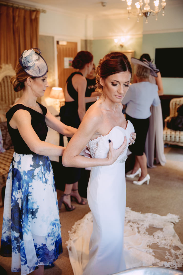 Rustic Cosy Autumn Wedding Lake District http://hayleybaxterphotography.com/