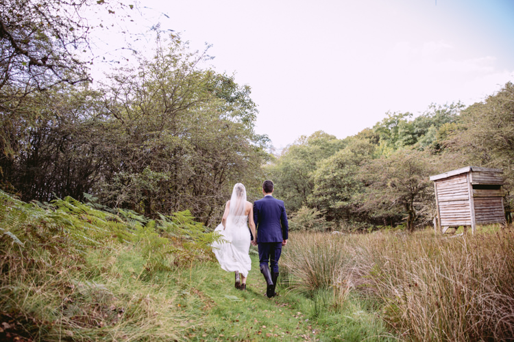 Rustic Cosy Autumn Wedding Lake District http://hayleybaxterphotography.com/