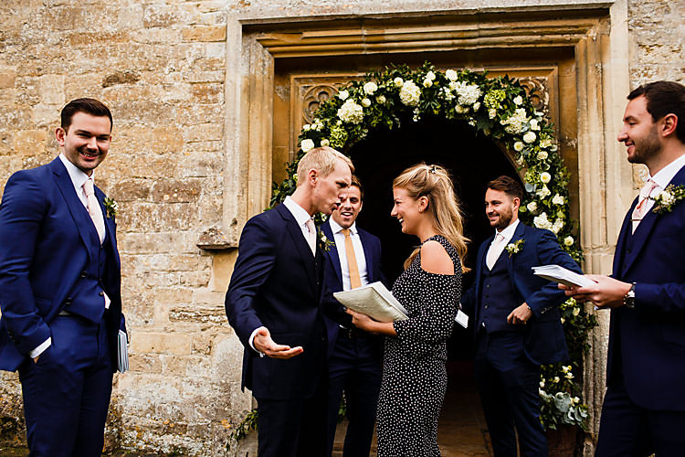 Chic Country Cotswolds Barn Wedding http://annabphotography.co.uk/