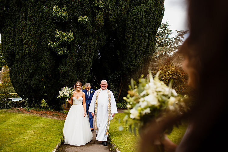 Chic Country Cotswolds Barn Wedding http://annabphotography.co.uk/