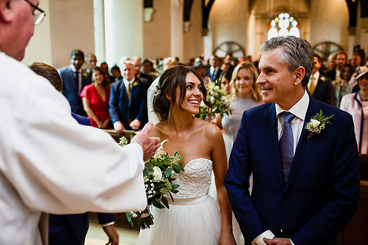 Chic Country Cotswolds Barn Wedding http://annabphotography.co.uk/