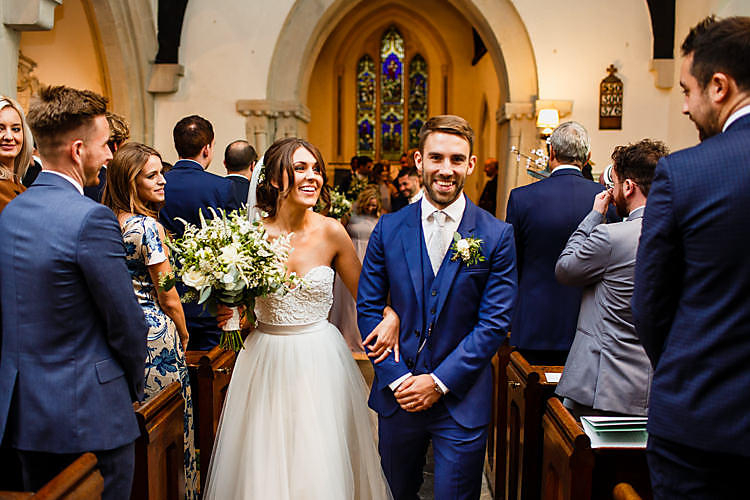 Chic Country Cotswolds Barn Wedding http://annabphotography.co.uk/