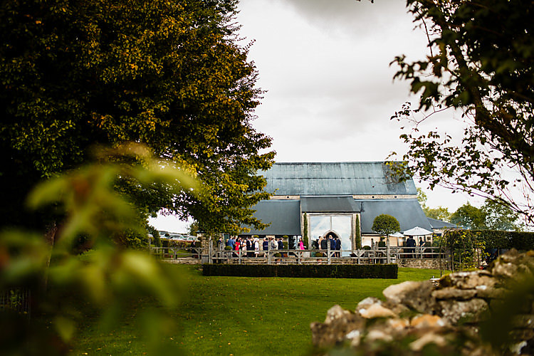 Chic Country Cotswolds Barn Wedding http://annabphotography.co.uk/