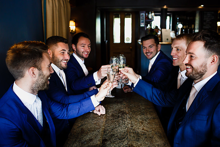 Chic Country Cotswolds Barn Wedding http://annabphotography.co.uk/