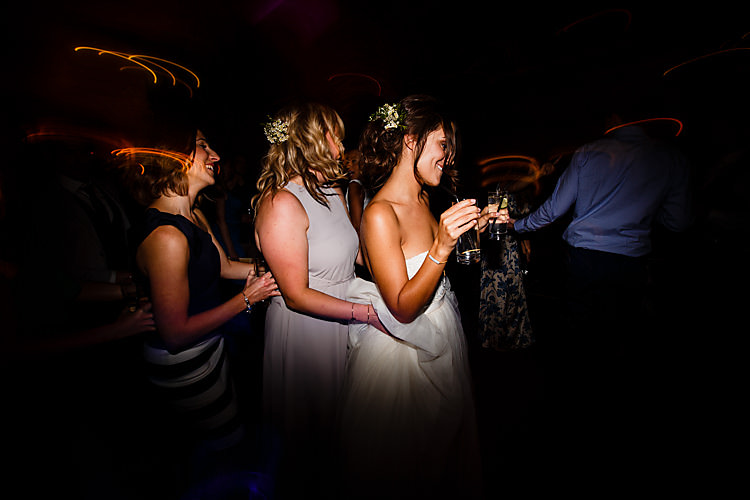 Chic Country Cotswolds Barn Wedding http://annabphotography.co.uk/