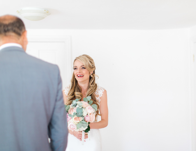 Pastels Gold Pretty Summer Barn Wedding http://summerlilystudio.com/