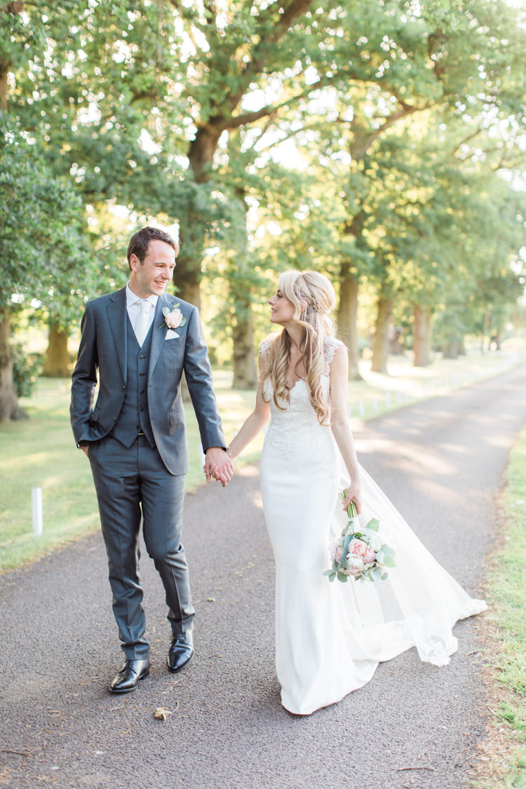 Pastels Gold Pretty Summer Barn Wedding http://summerlilystudio.com/