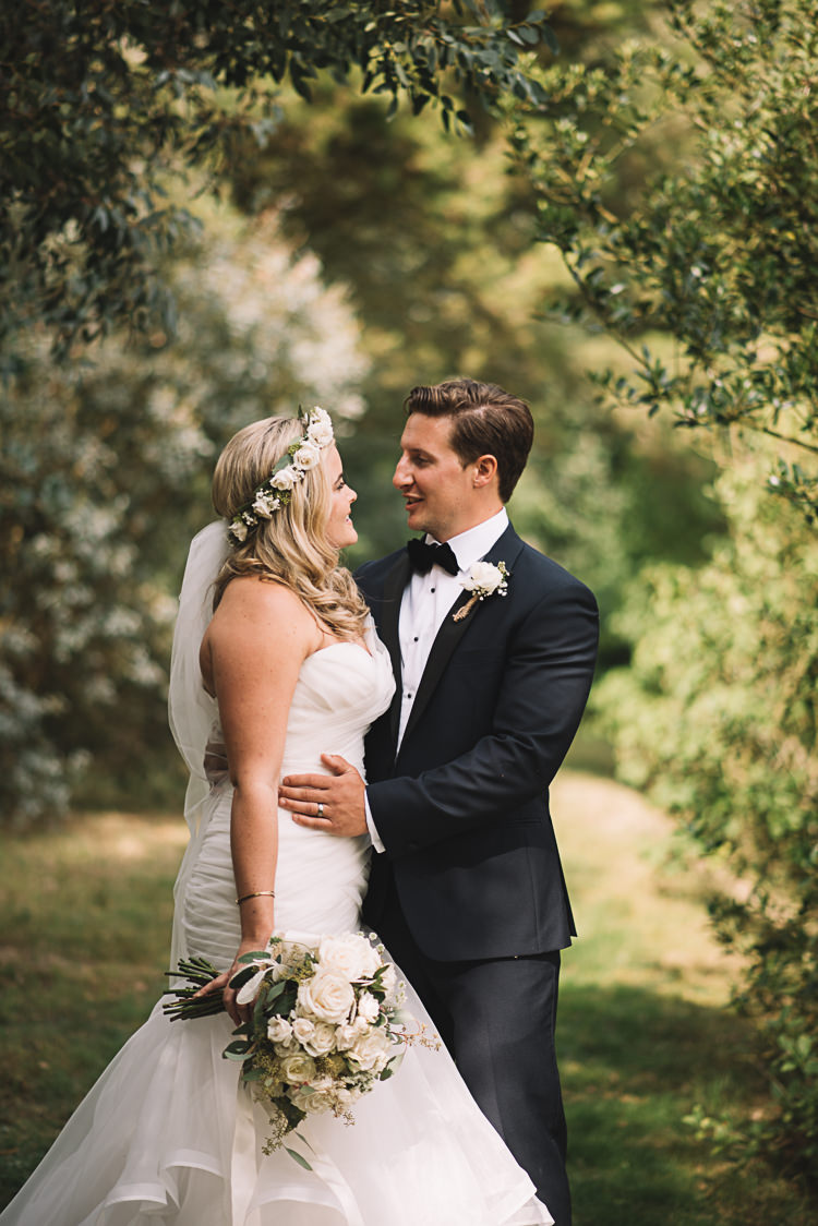 Tropical Boho Luxe Barn Wedding https://www.luciewatsonphotography.com/