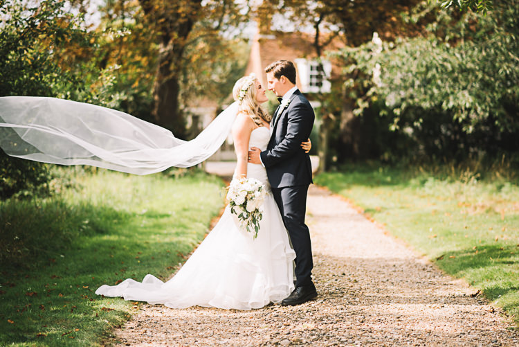 Tropical Boho Luxe Barn Wedding https://www.luciewatsonphotography.com/