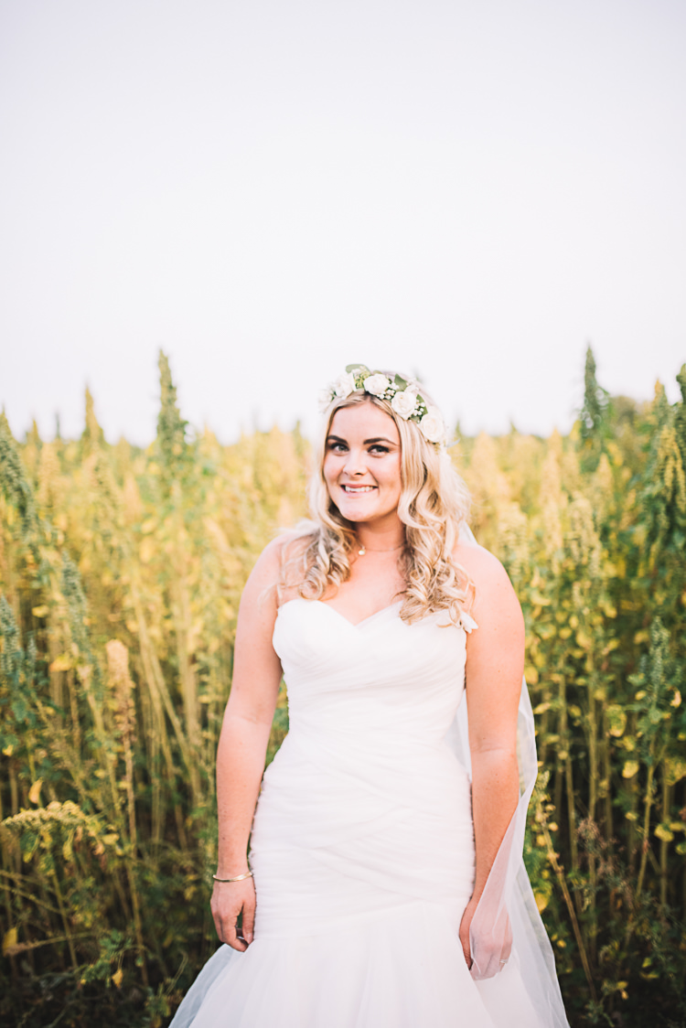 Tropical Boho Luxe Barn Wedding https://www.luciewatsonphotography.com/