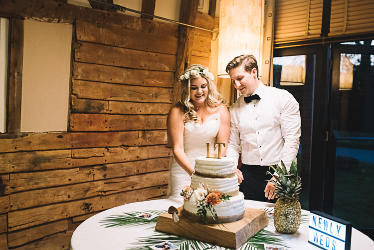 Tropical Boho Luxe Barn Wedding https://www.luciewatsonphotography.com/