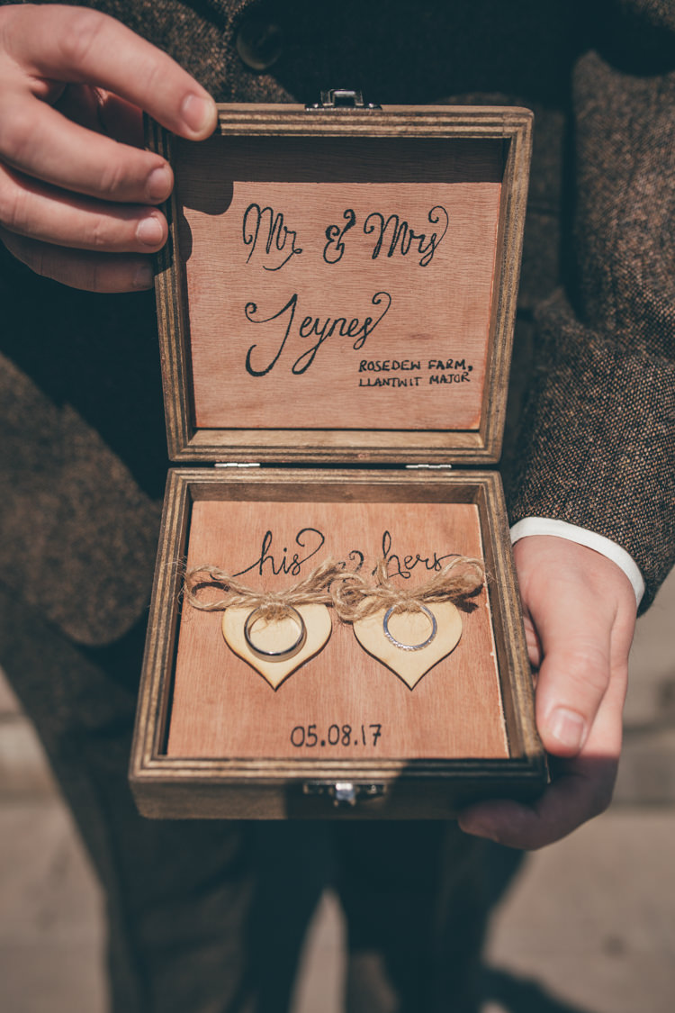 Ring Box Ceremony Bands Natural Earthy Greenery Home Made Wedding http://rachellambertphotography.co.uk/