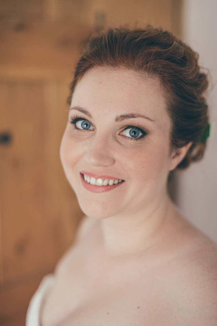 Make Up Bride Bridal Natural Earthy Greenery Home Made Wedding http://rachellambertphotography.co.uk/